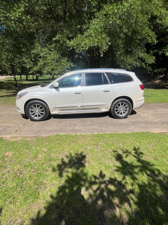 2016 Buick Enclave Image 2