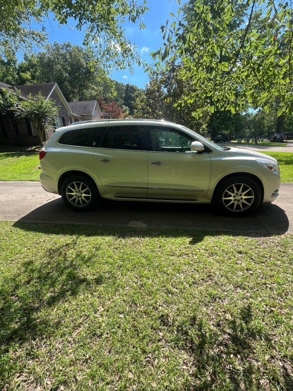 2016 Buick Enclave Image 3