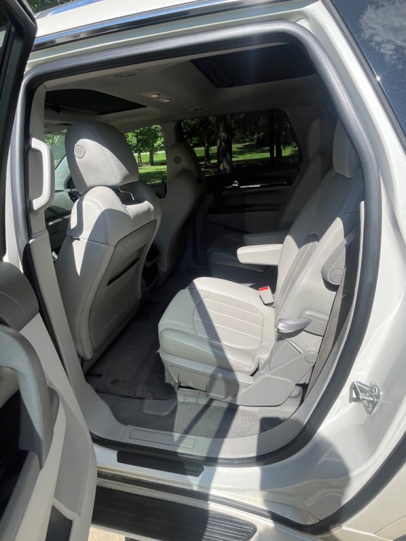 2016 Buick Enclave Image 6