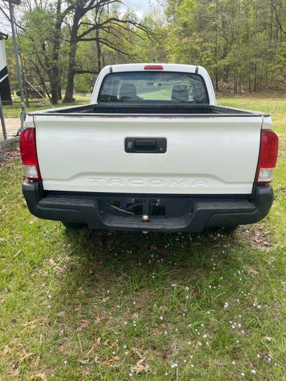 2016 Toyota Tacoma Image 4