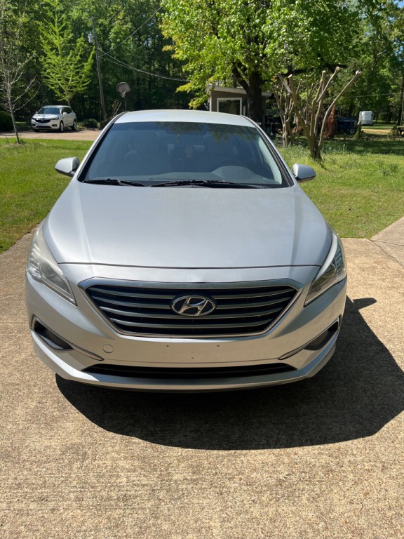 2017 Hyundai Sonata Image 1