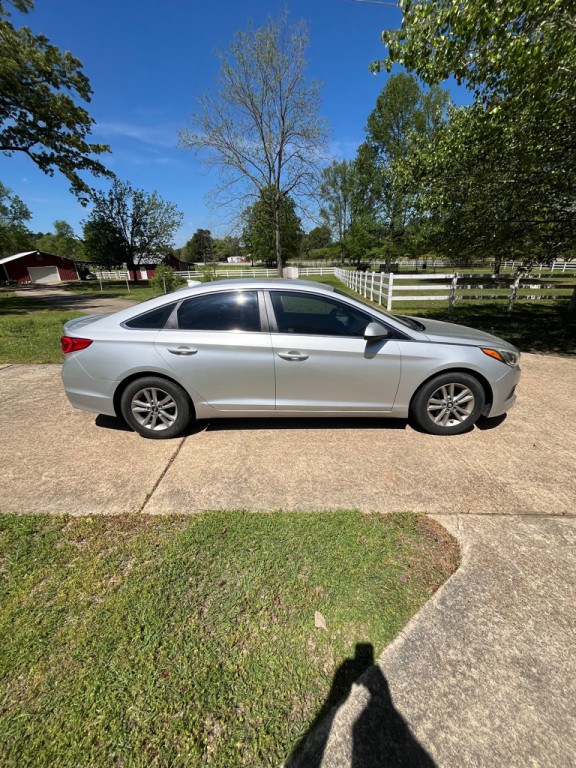 2017 Hyundai Sonata Image 3