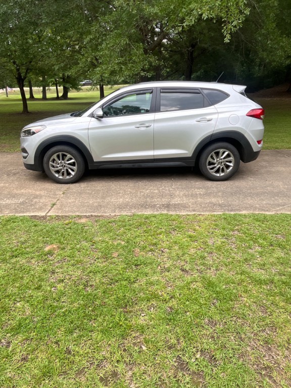 2017 Hyundai Tucson Image 2
