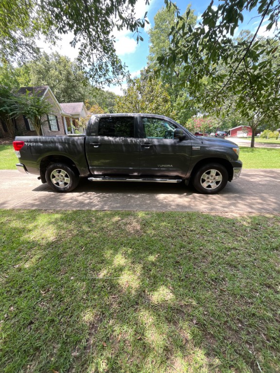 2011 Toyota Tundra Image 3