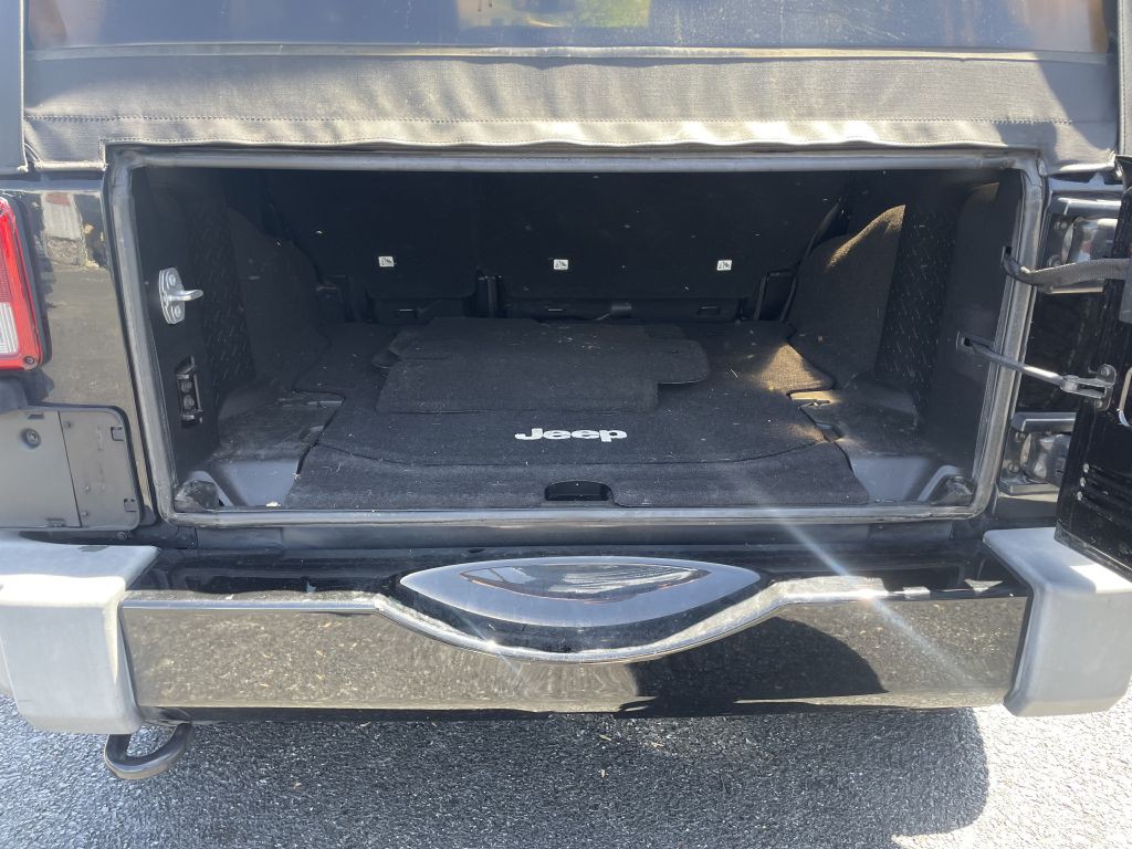 2016 Jeep Wrangler Image 12