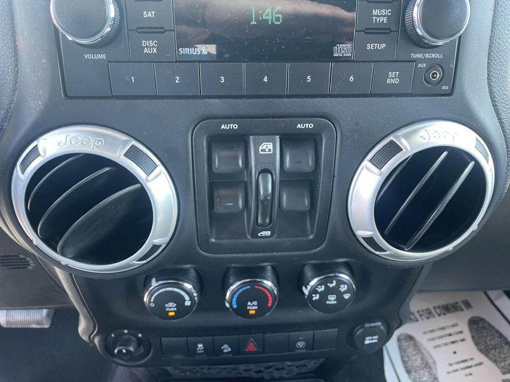 2016 Jeep Wrangler Image 18
