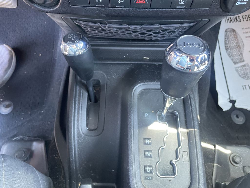2016 Jeep Wrangler Image 20