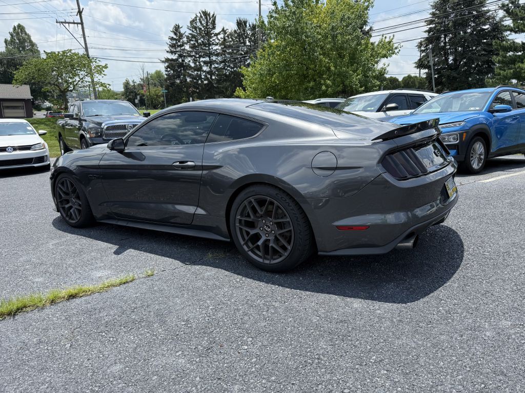 2017 Ford Mustang Image 3