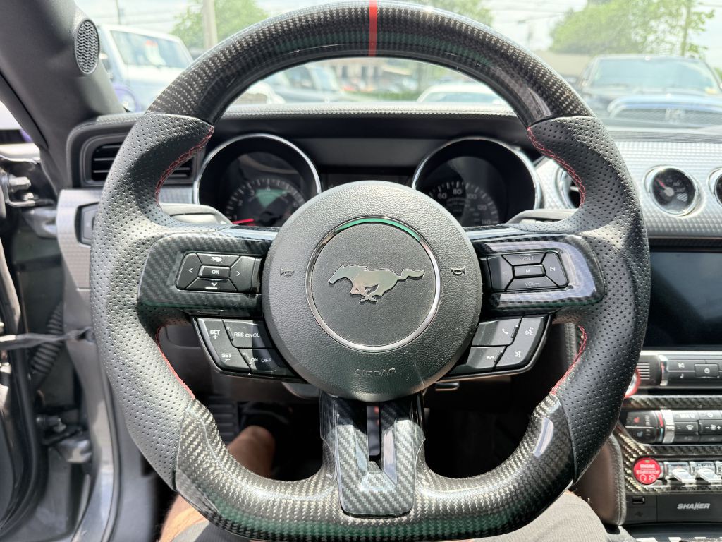 2017 Ford Mustang Image 28