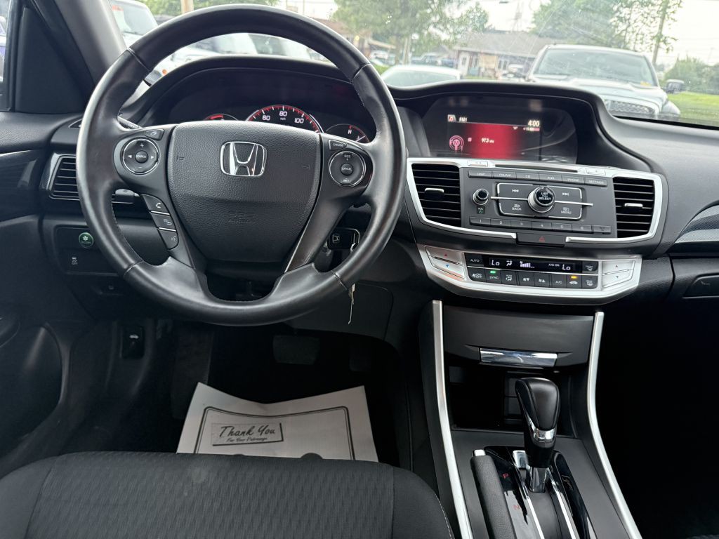 2015 Honda Accord Image 14