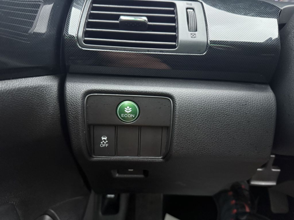 2015 Honda Accord Image 20