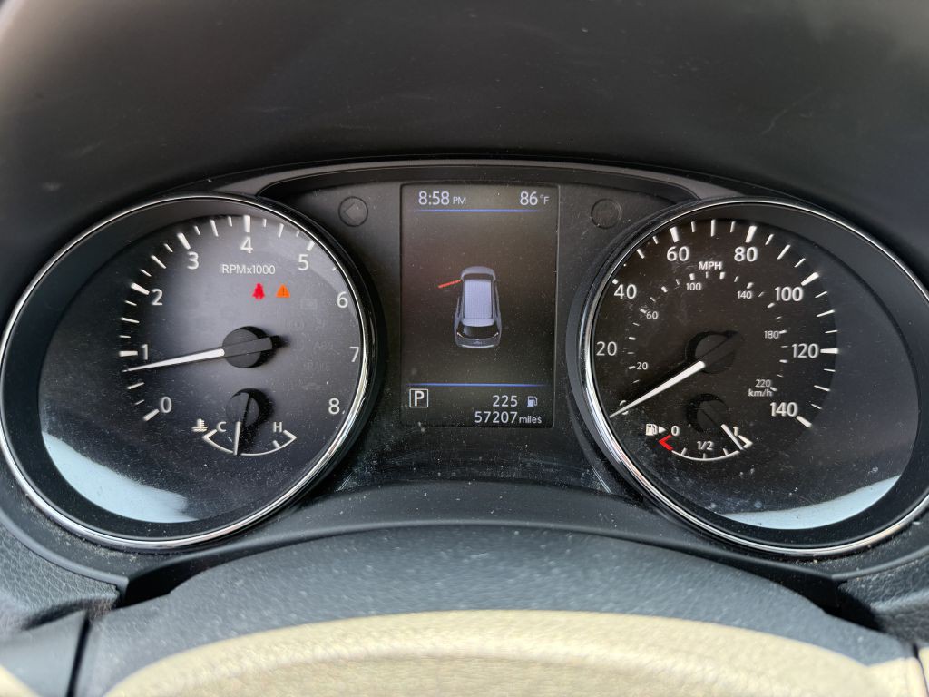 2020 Nissan Rogue Image 25