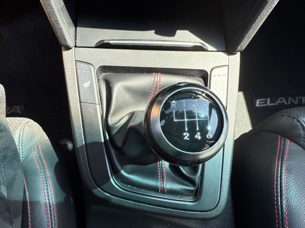 2017 Hyundai Elantra Image 21