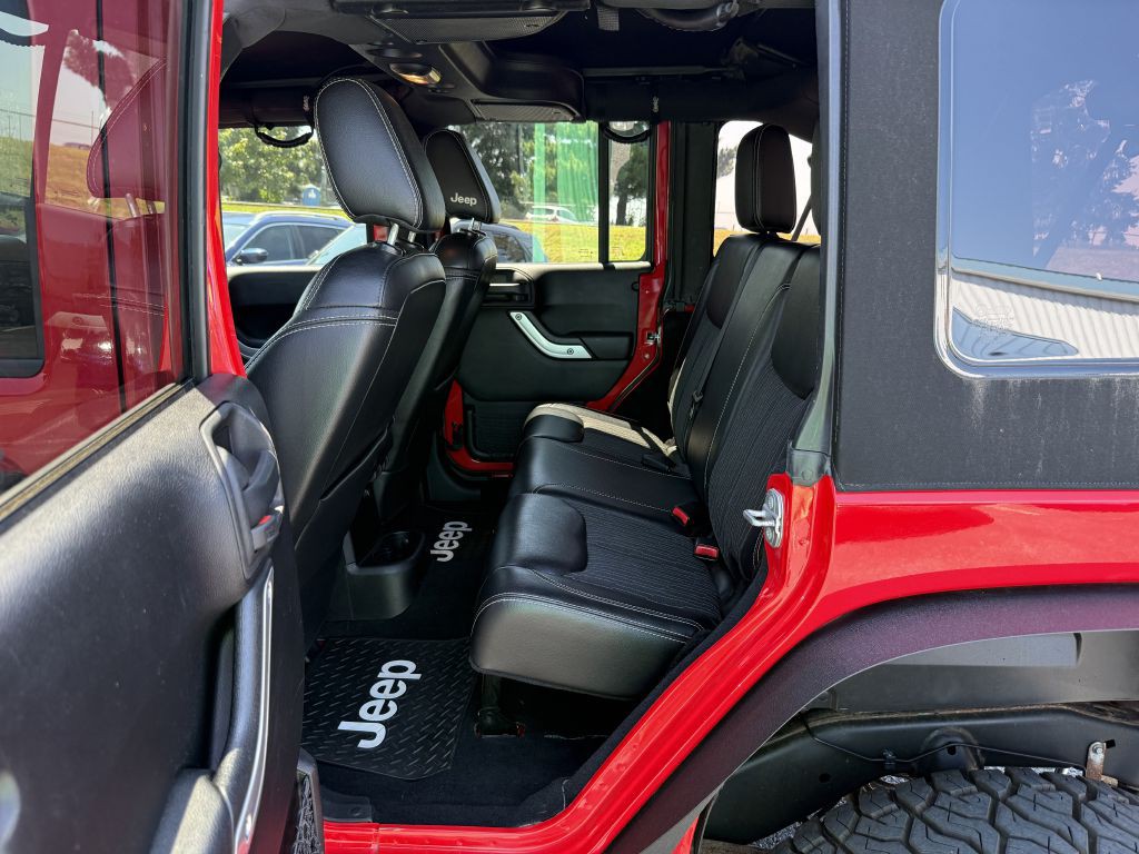 2015 Jeep Wrangler Image 18