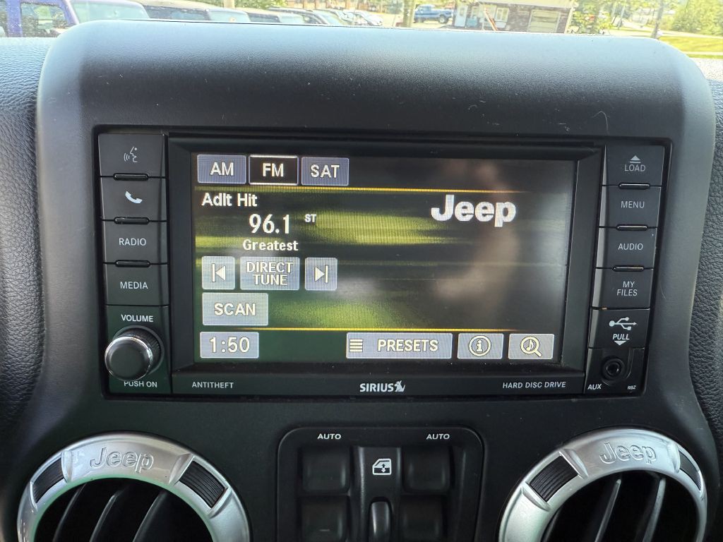 2015 Jeep Wrangler Image 23