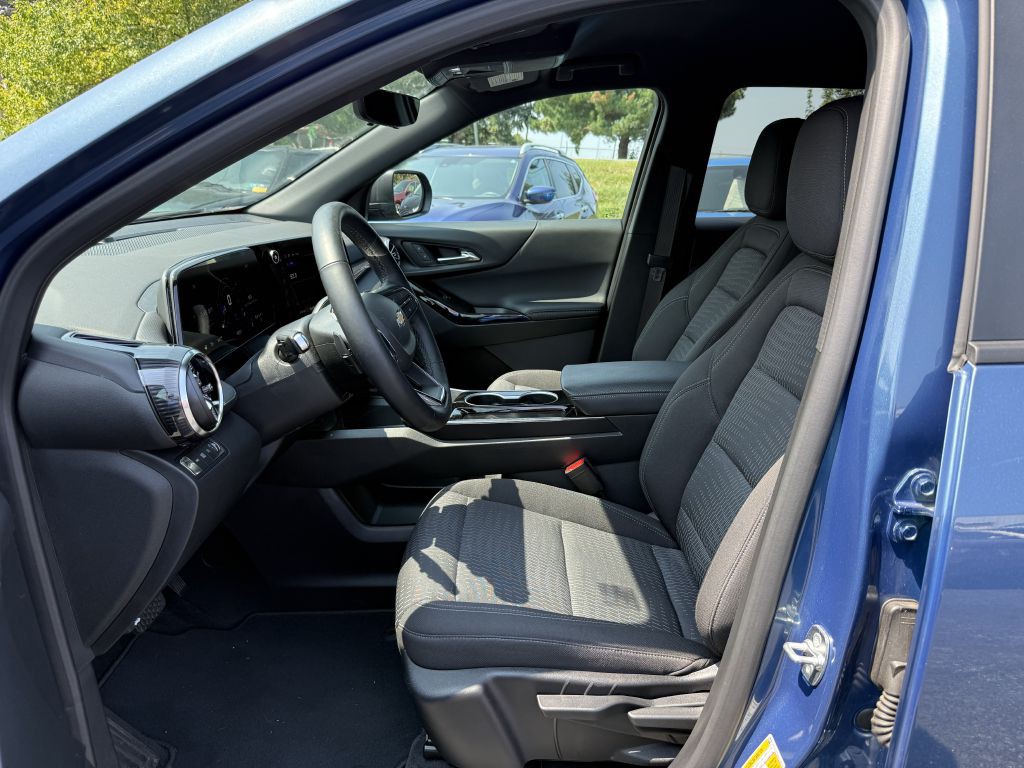 2025 Chevrolet Equinox Image 14