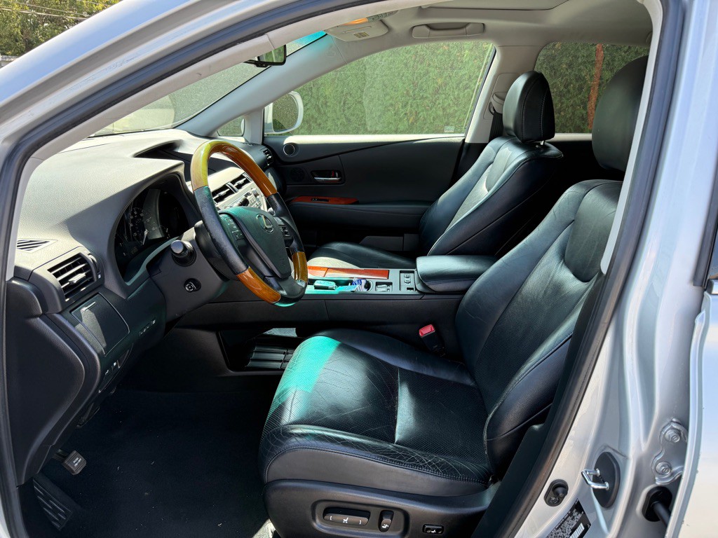 2010 Lexus RX Image 13