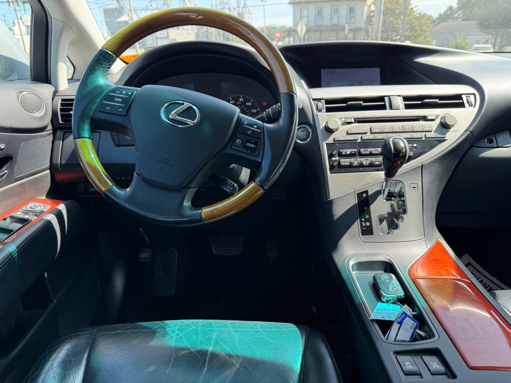 2010 Lexus RX Image 14