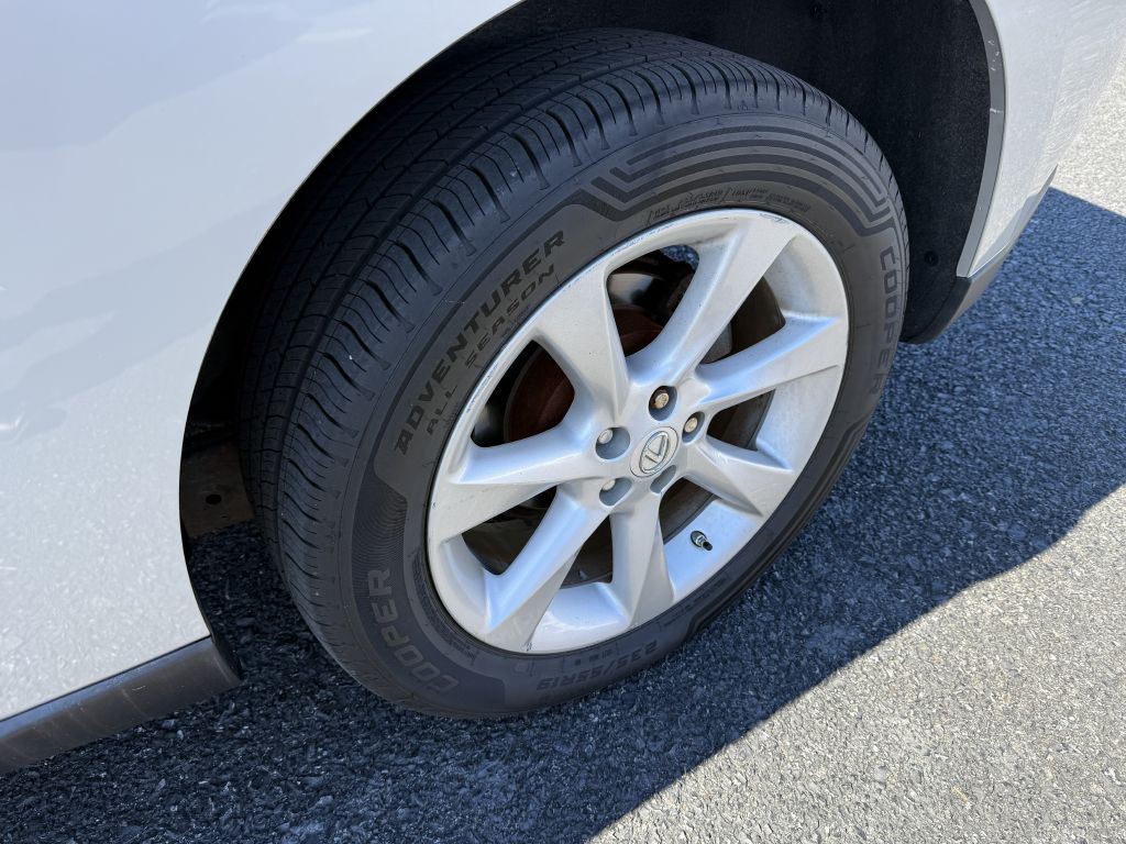 2010 Lexus RX Image 10