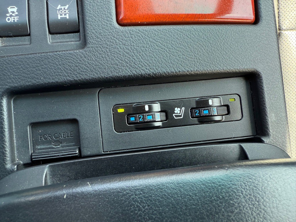 2010 Lexus RX Image 21