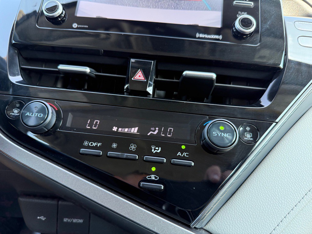 2022 Toyota Camry Image 20