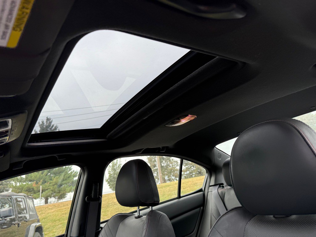 2016 Subaru WRX Image 17