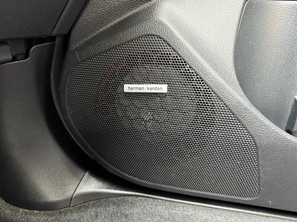2016 Subaru WRX Image 30