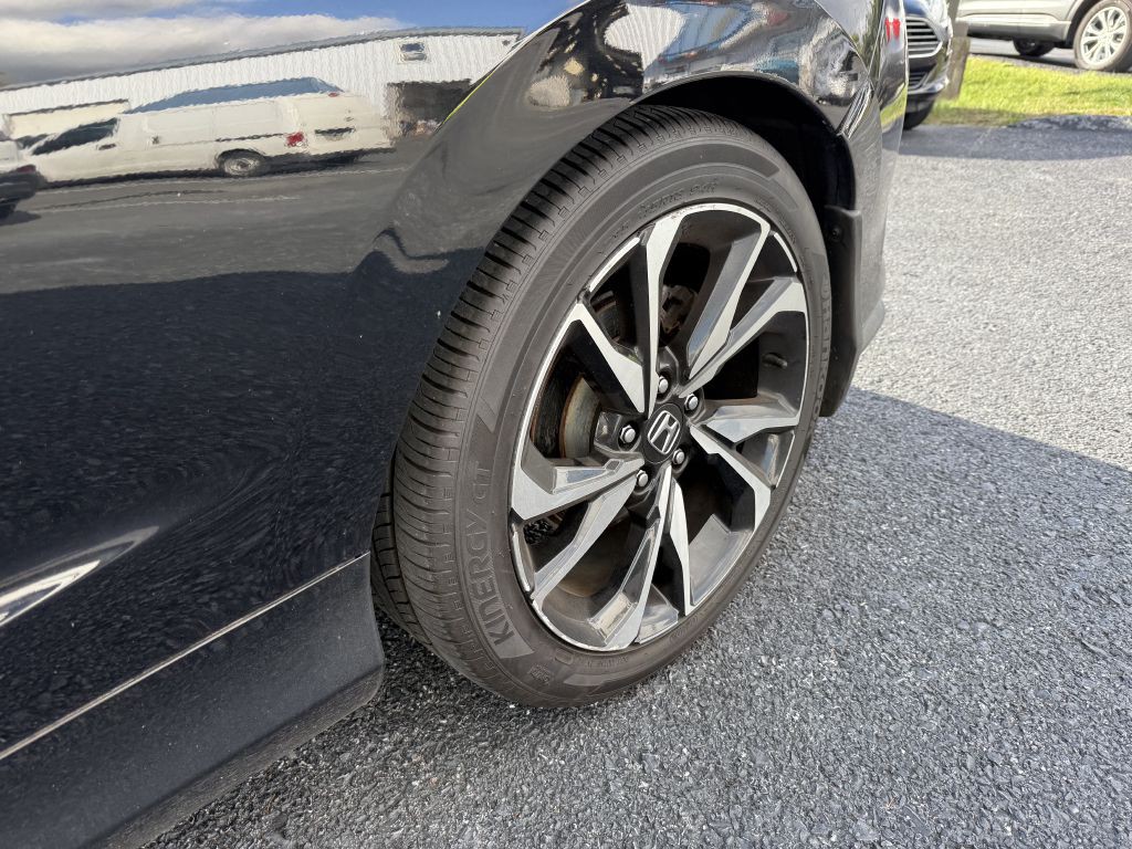 2017 Honda Civic Image 10