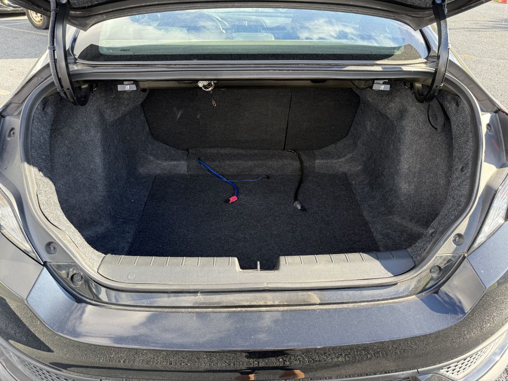 2017 Honda Civic Image 12