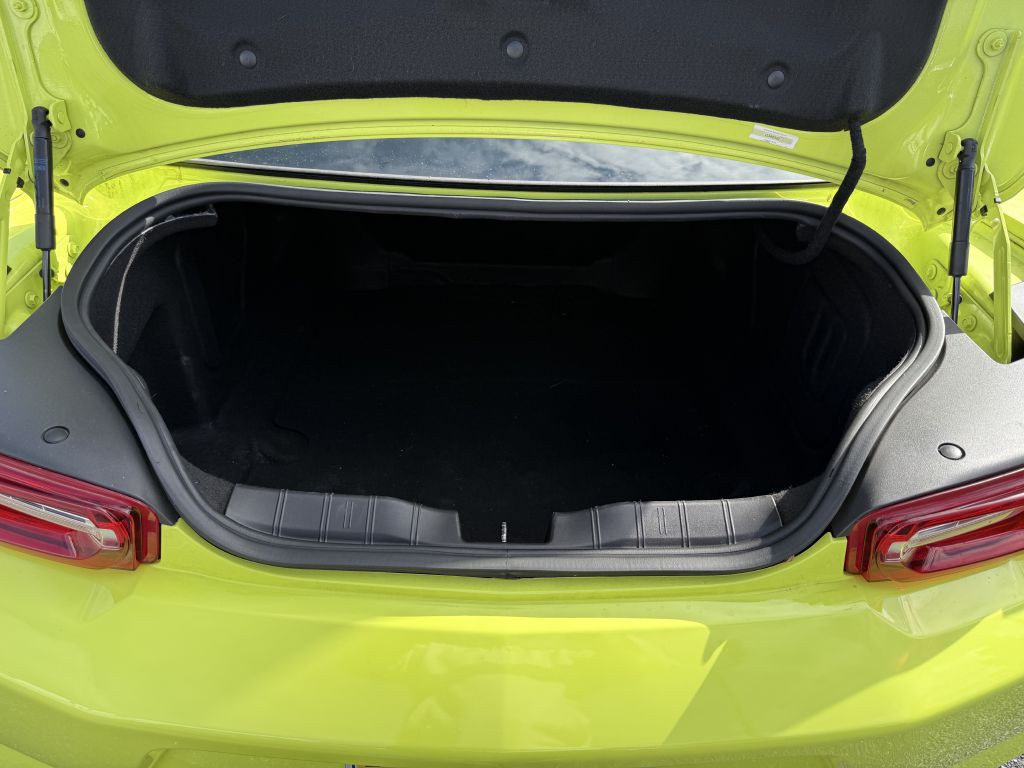 2020 Chevrolet Camaro Image 13