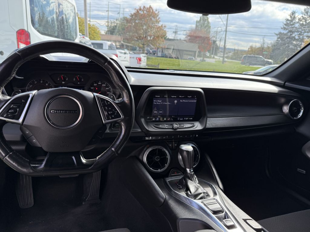 2020 Chevrolet Camaro Image 16