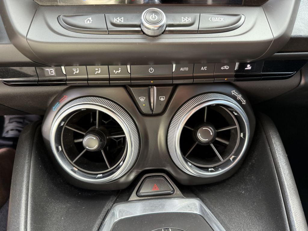 2020 Chevrolet Camaro Image 19