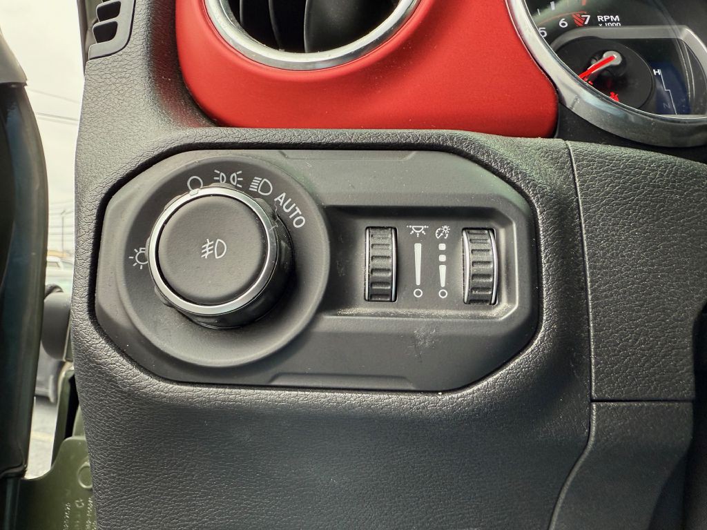 2021 Jeep Wrangler Image 28