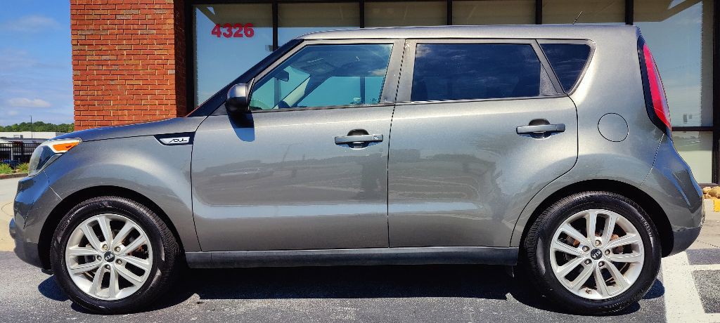 2018 Kia Soul Image 2