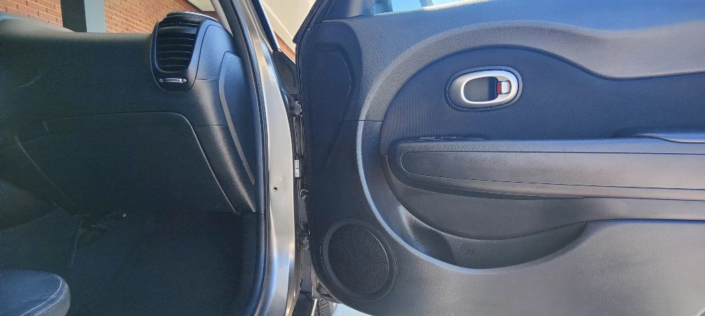 2018 Kia Soul Image 17