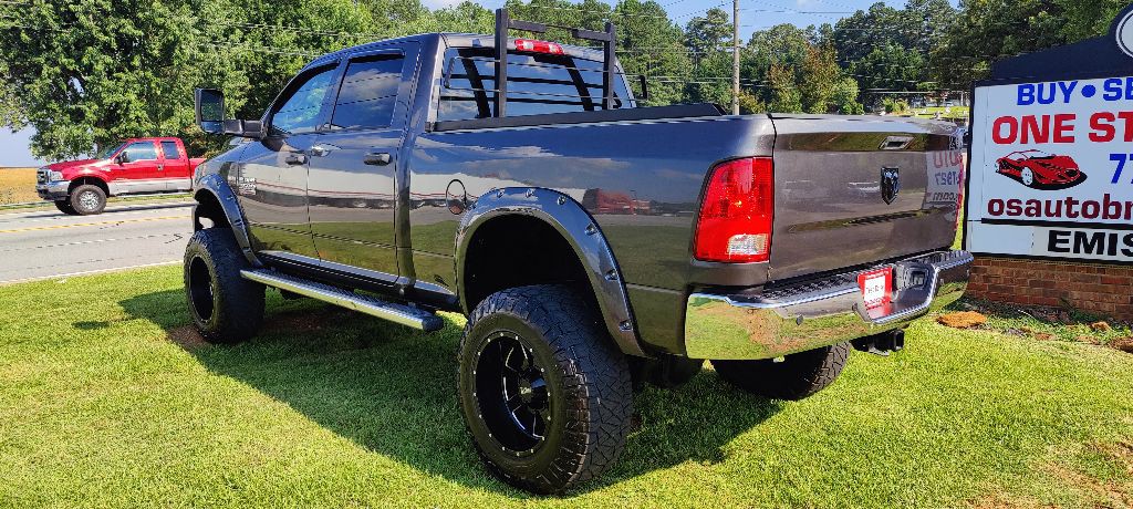 2017 RAM 3500 Image 3