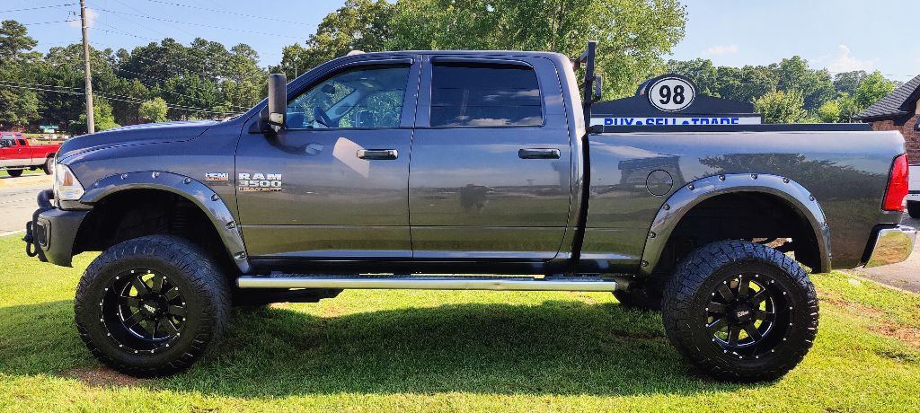 2017 RAM 3500 Image 2