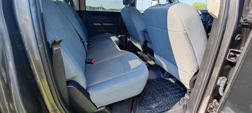 2017 RAM 3500 Image 11