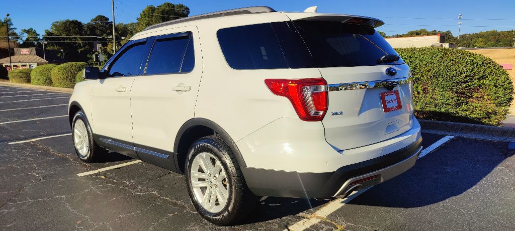 2017 Ford Explorer Image 3