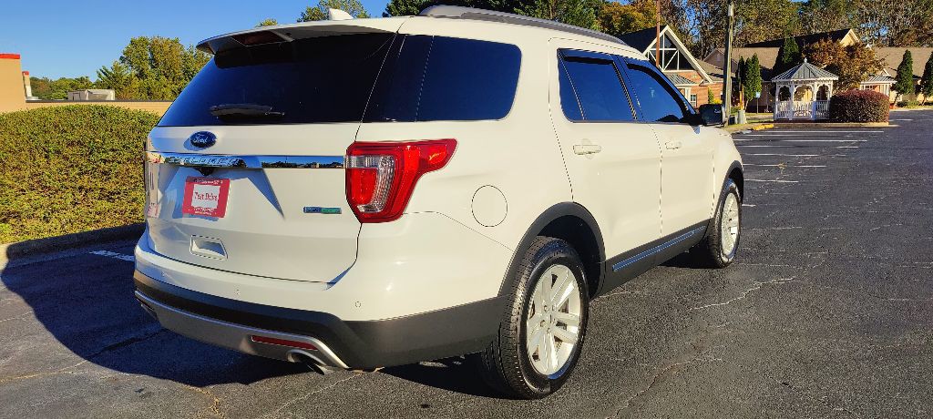 2017 Ford Explorer Image 4