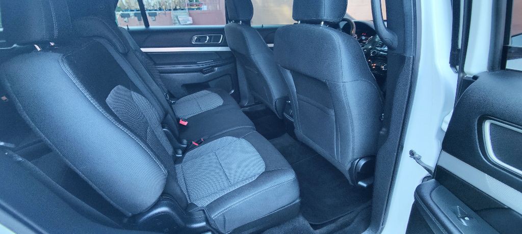 2017 Ford Explorer Image 15