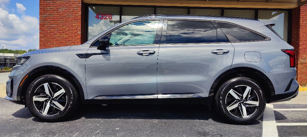 2023 Kia Sorento Image 2