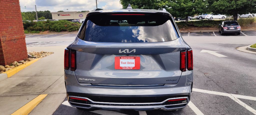 2023 Kia Sorento Image 3