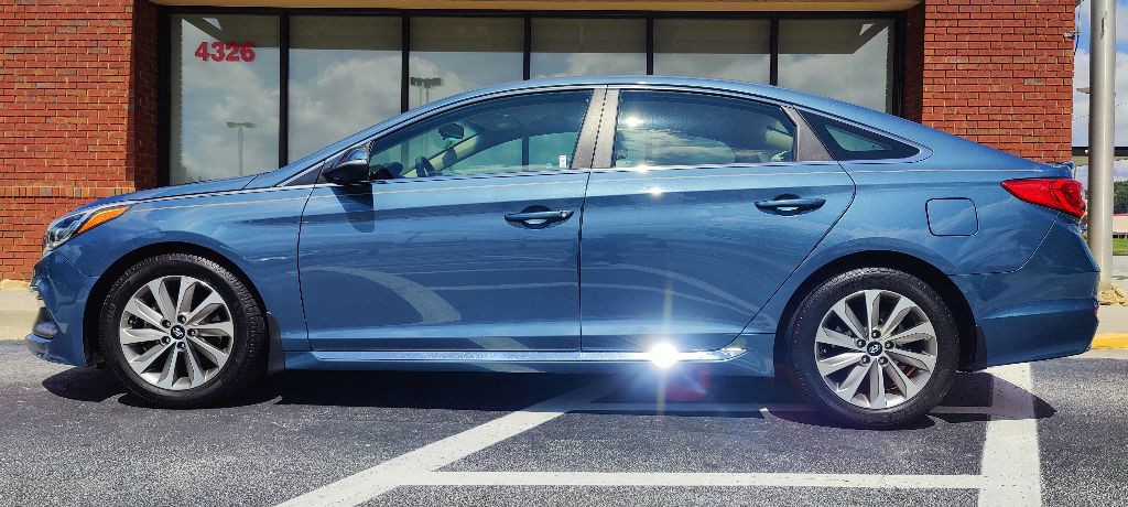 2016 Hyundai Sonata Image 2