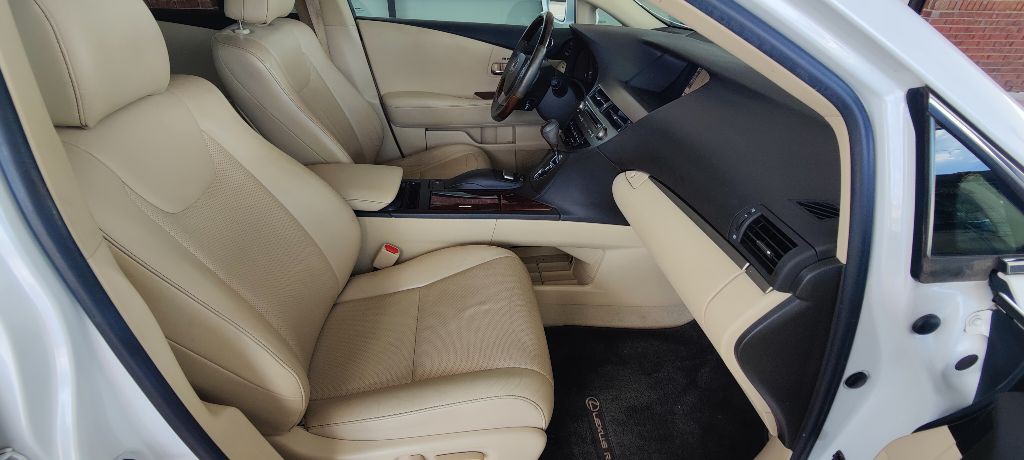 2015 Lexus RX Image 16