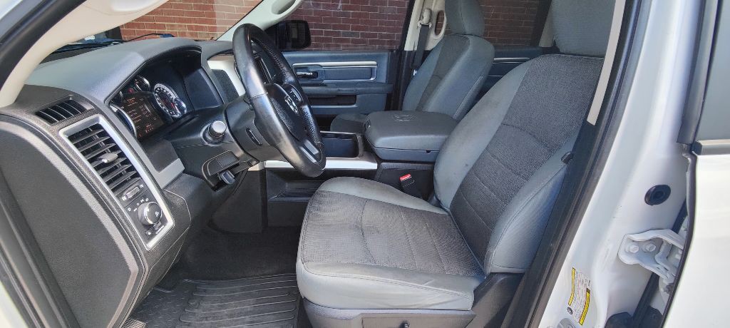 2017 RAM 1500 Image 9