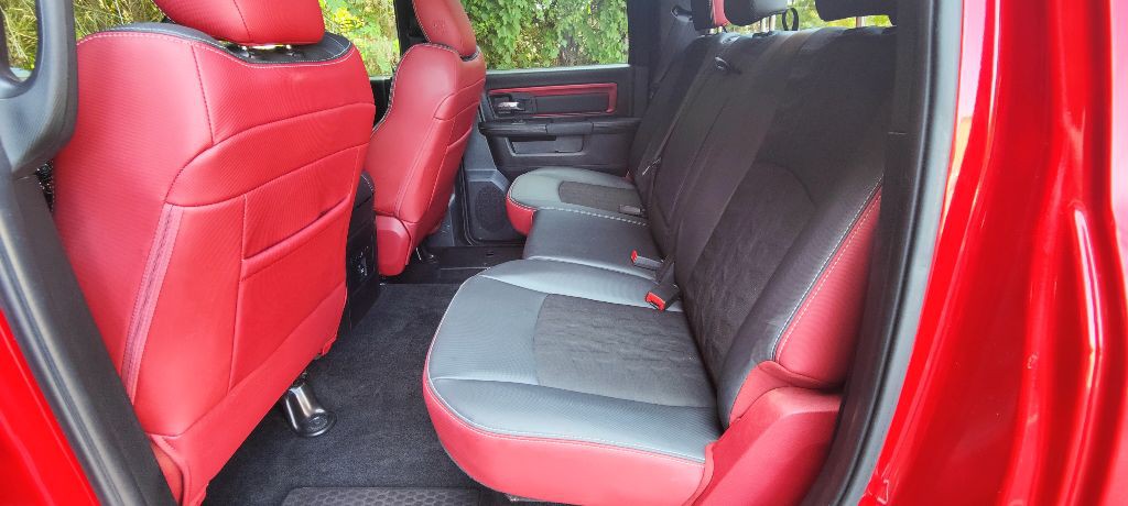 2015 RAM 1500 Image 11