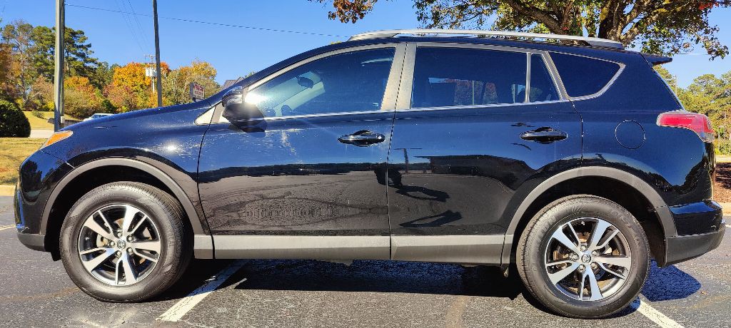 2016 Toyota Rav4 Image 2