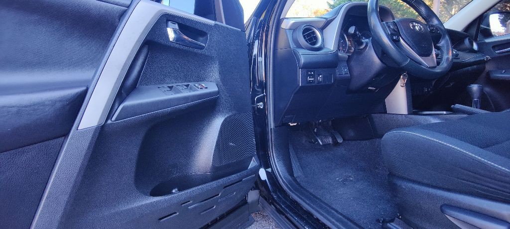 2016 Toyota Rav4 Image 9