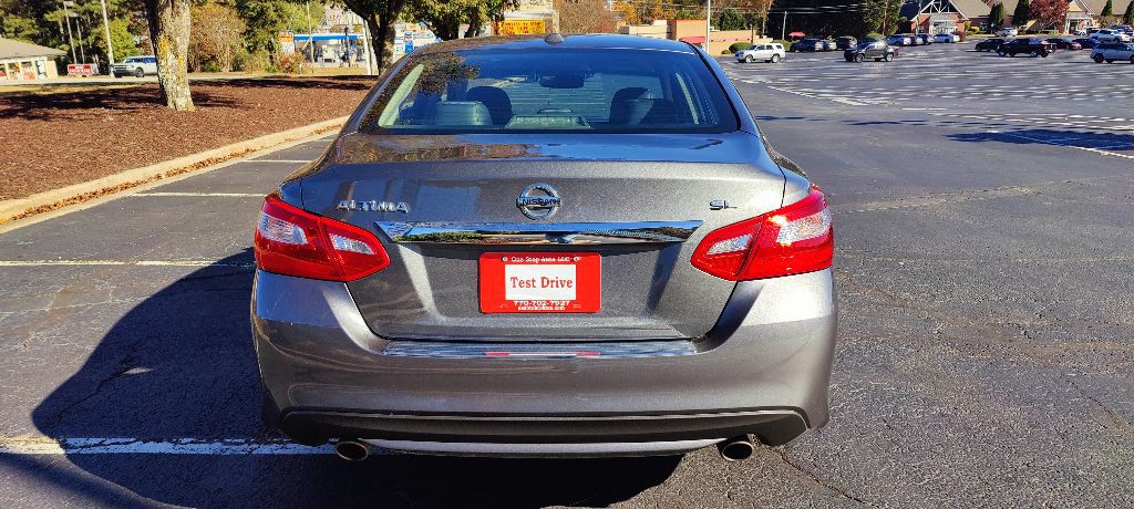2017 Nissan Altima Image 4